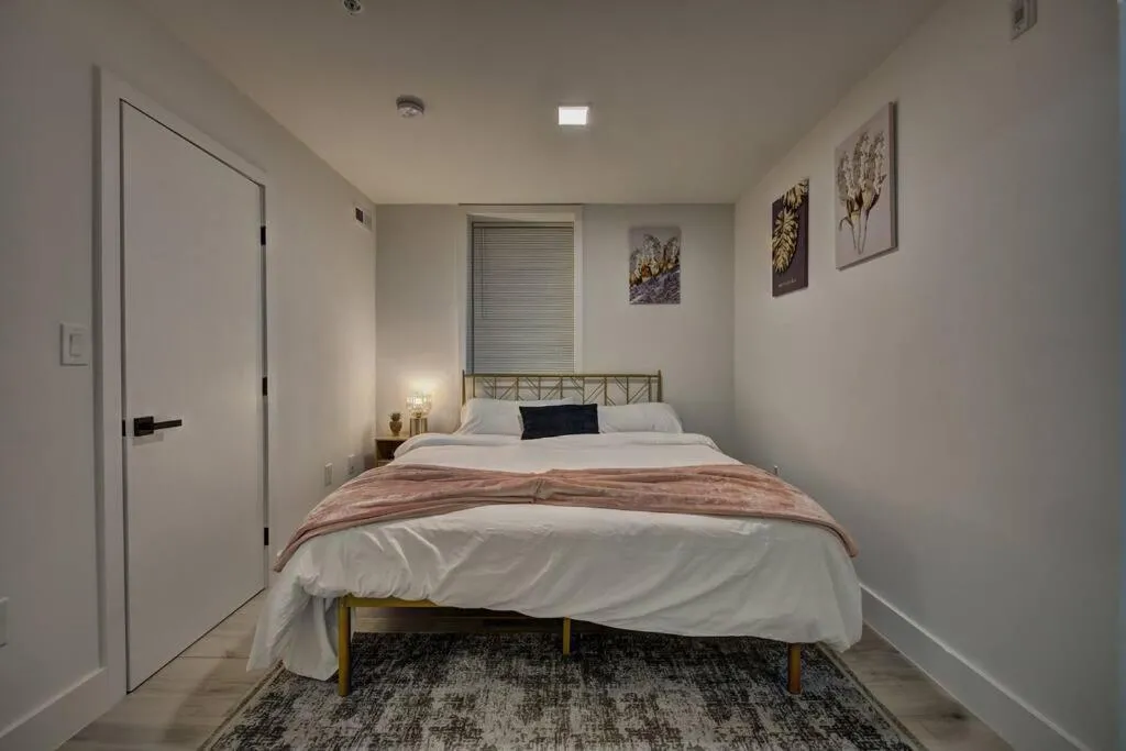 Image 6 of Modern, Gorgeous & Luxury Gem – 5 Stars Location