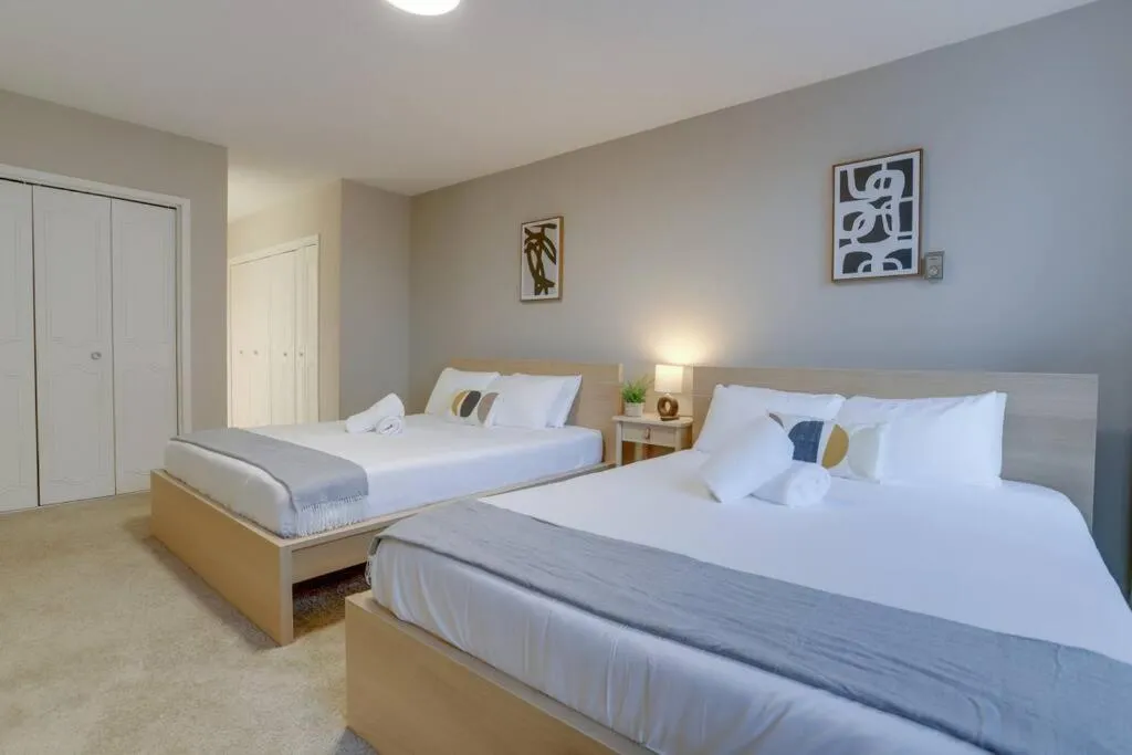 Image 6 of Modern apartment at Crystal City
