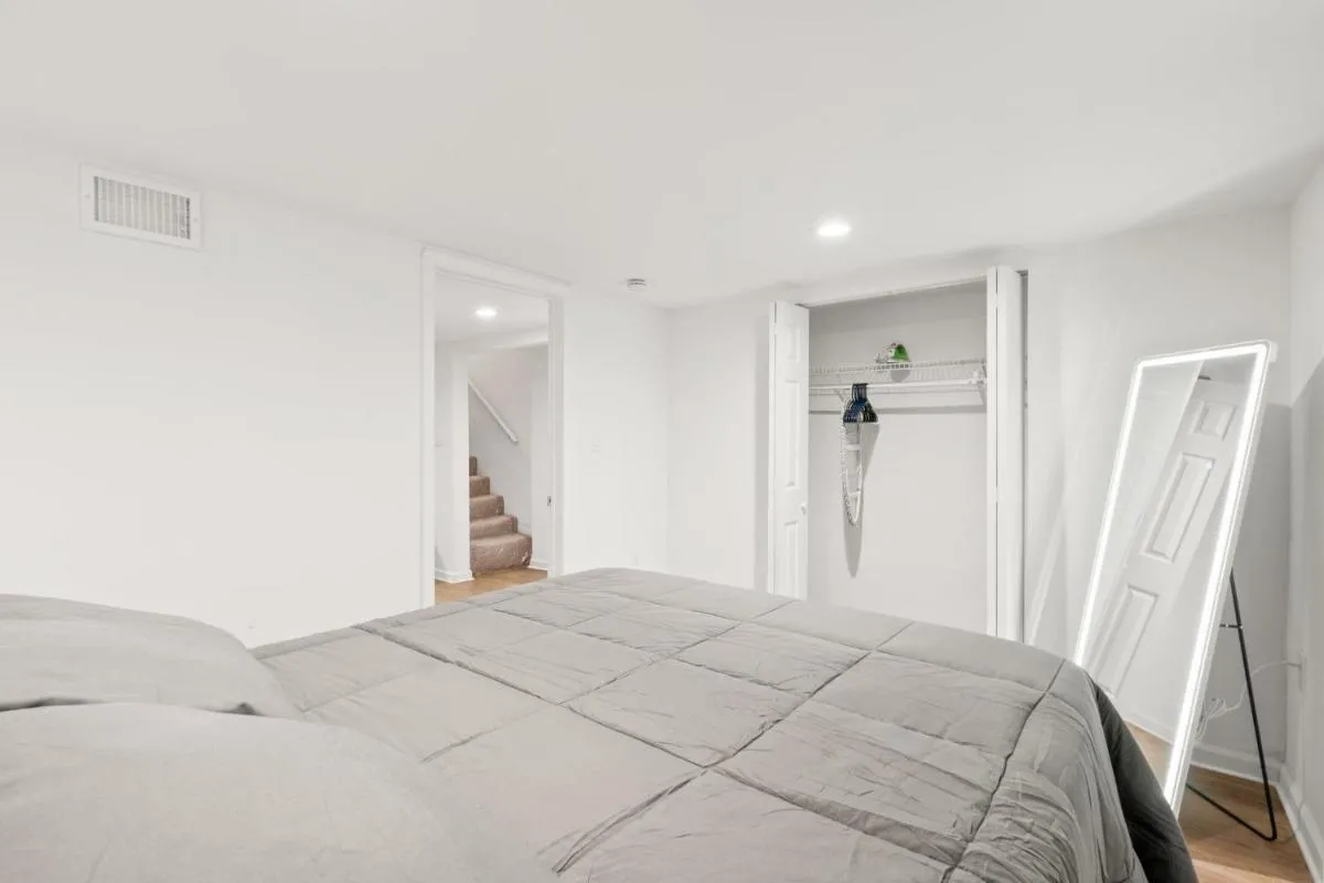 Image 1 of Negin 2903 – Basement Unit
