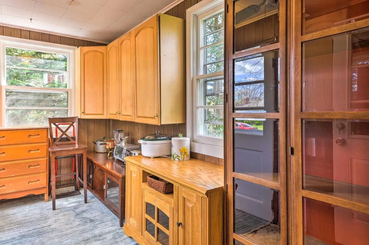 Image 3 of New Carrollton Home Between Baltimore and DC!