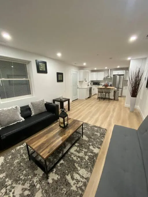 Image 6 of Newly renovated 2 bed in DC #1