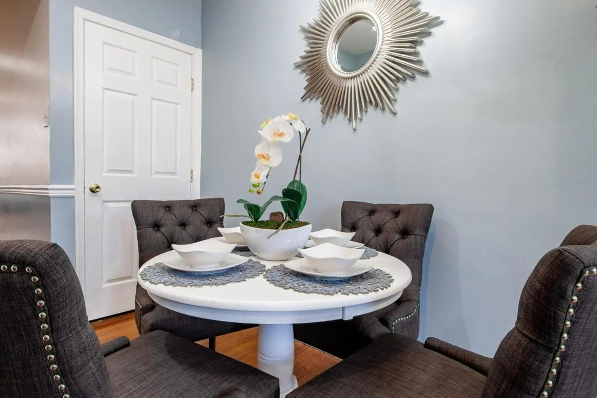 Image 3 of NoMA 3BR Townhome – UnionMarket H St Streetcar