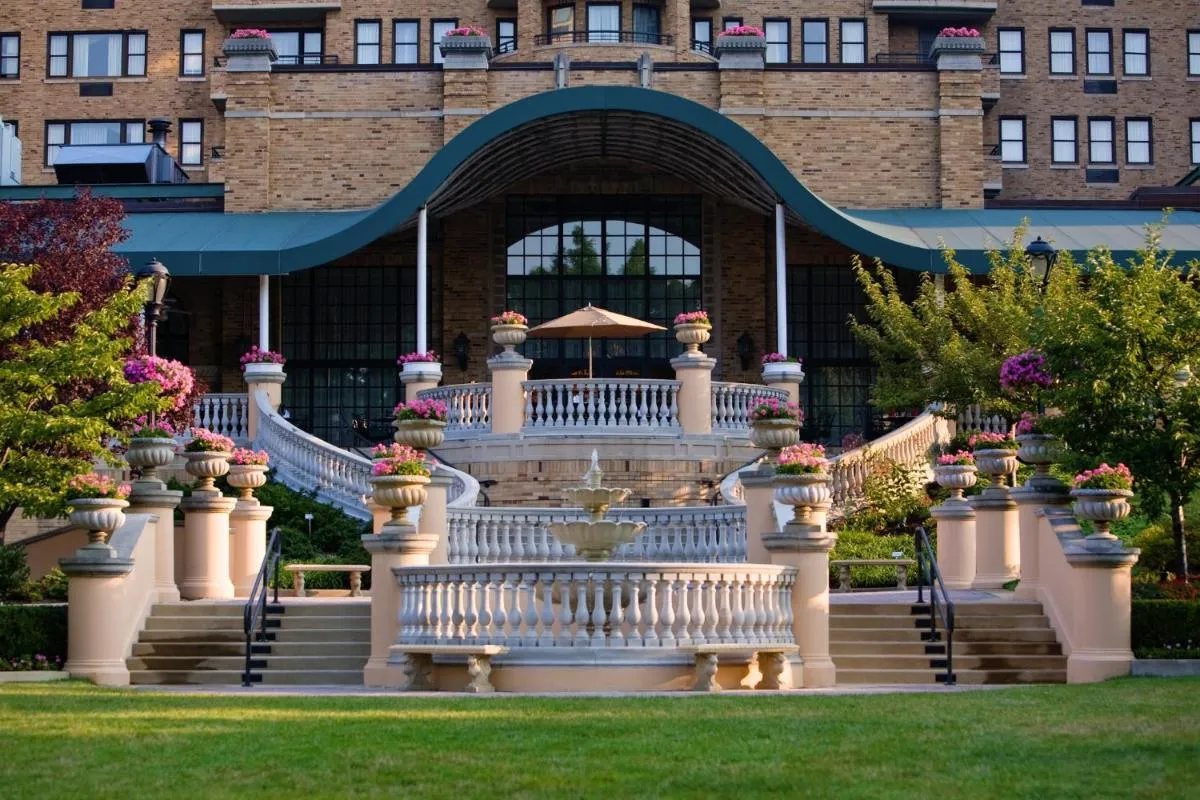Image 2 of Omni Shoreham Hotel