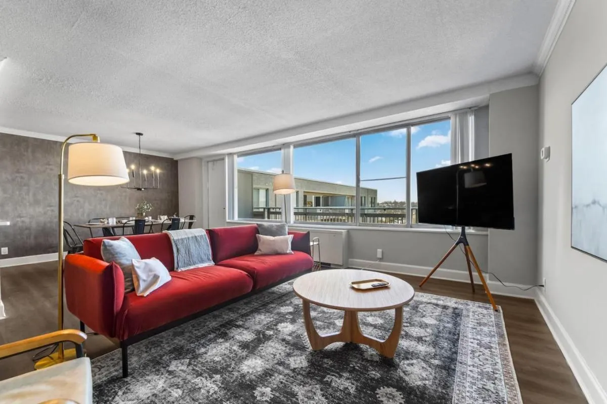 Image 4 of Penthouse Living near DC and Metro