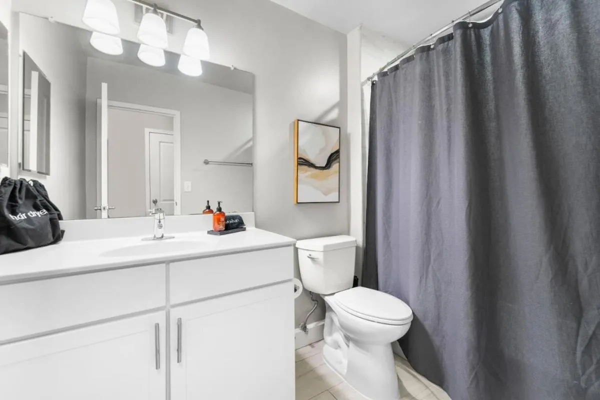 Image 6 of Penthouse Living near DC and Metro
