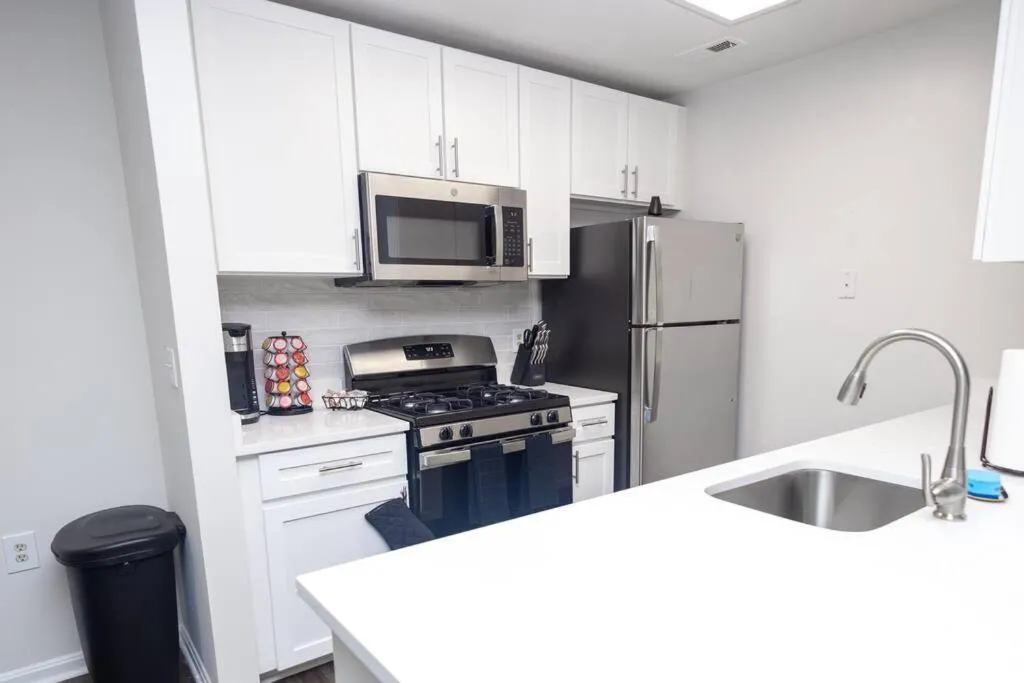 Image 3 of Perfect Stay! 1 BR mins to DC