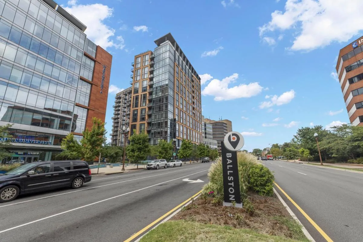 Image 6 of Placemakr Marymount Ballston