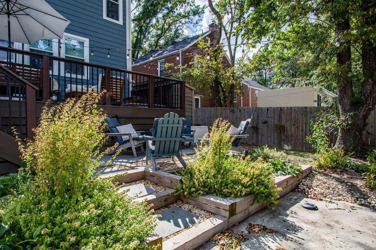 Image 5 of Private 1-BR DC Residential-Style Stay Parking