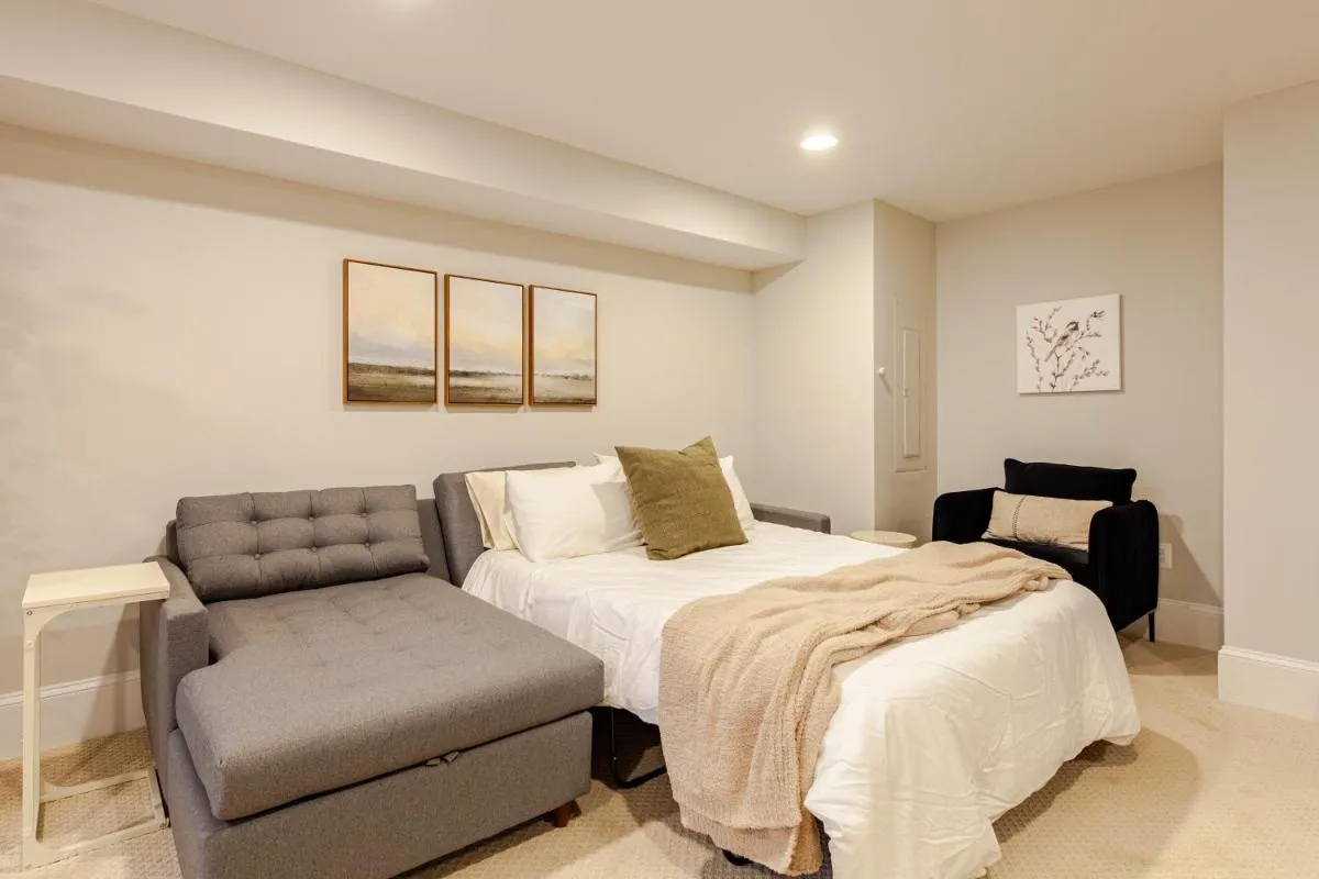 Image 6 of Private Garage Parking and King Bed – Walk to Metro