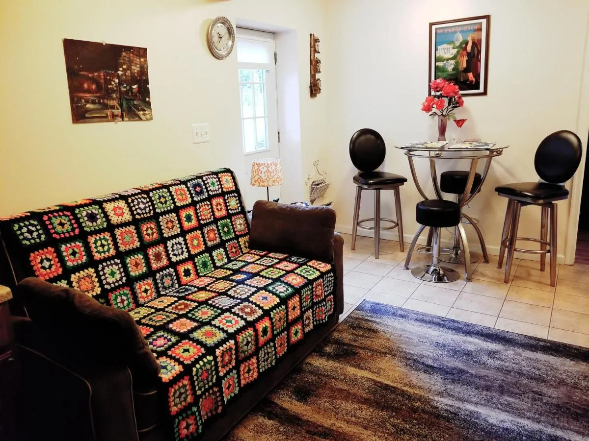 Image 2 of Private Retreat Apartment in DC