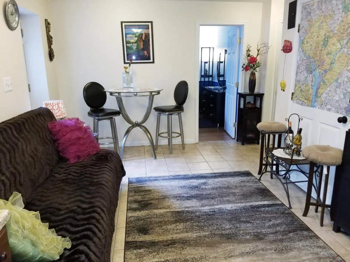 Image 6 of Private Retreat Apartment in DC