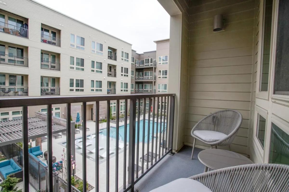 Image 4 of Quiet Apartment with Amazing Amenities @Alexandria