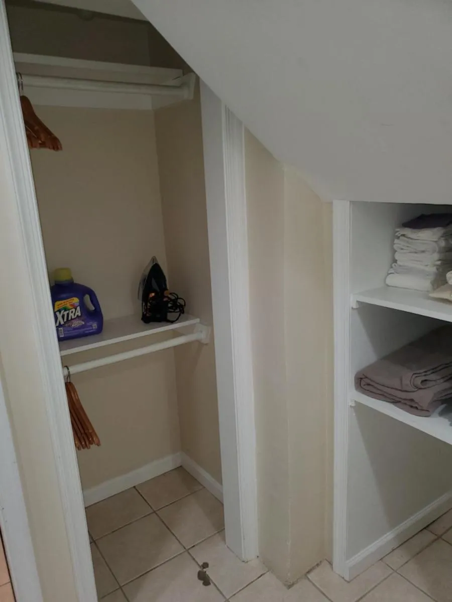 Image 4 of STS – Single Traveler Studio -Black Door