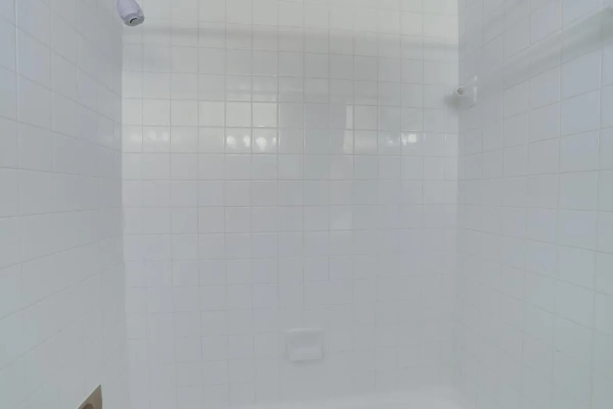 Image 2 of Sensational & Modern Apartment at Crystal City
