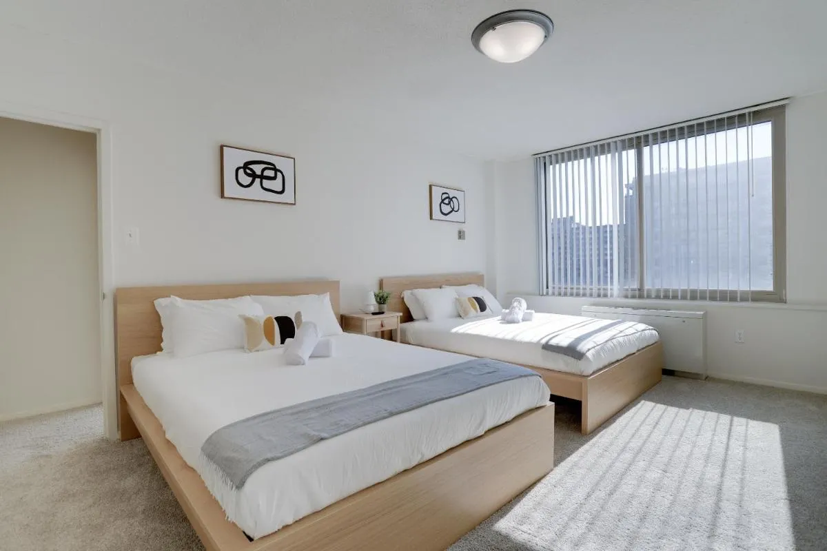 Image 1 of Sensational & Modern Apartment at Crystal City