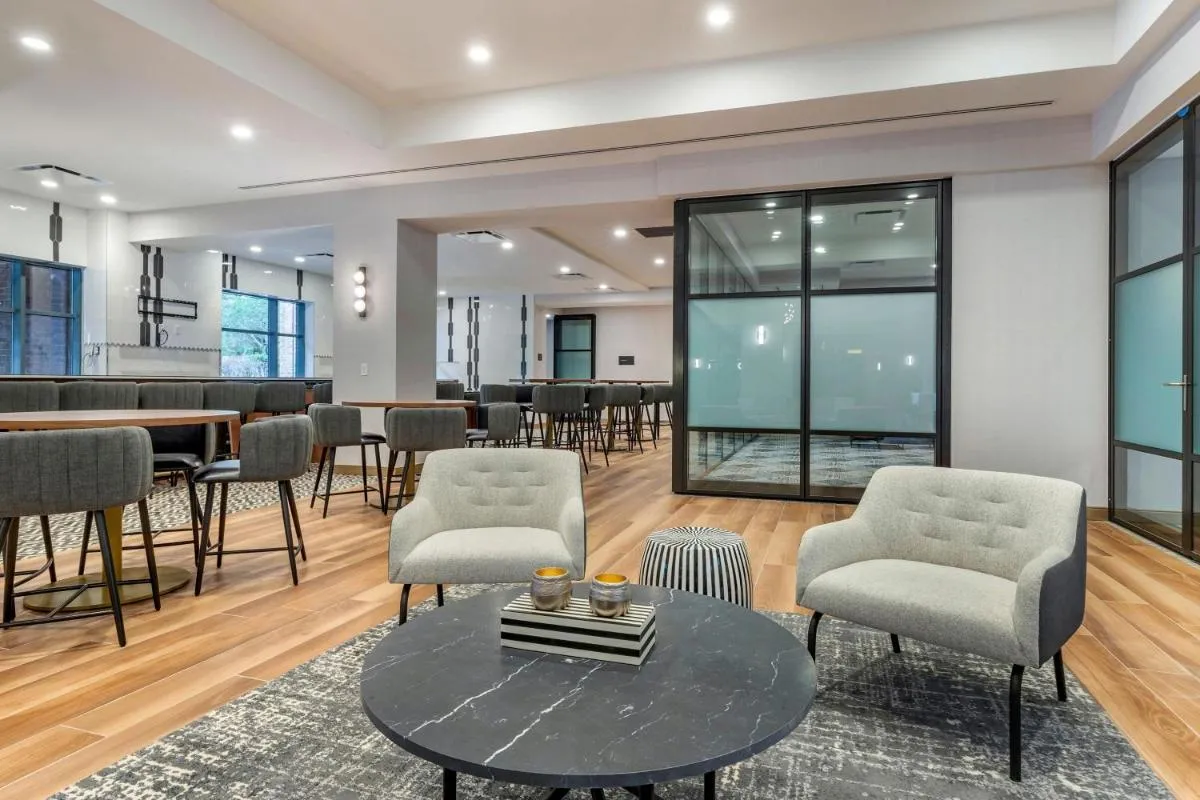 Image 5 of Sheraton Suites Old Town Alexandria