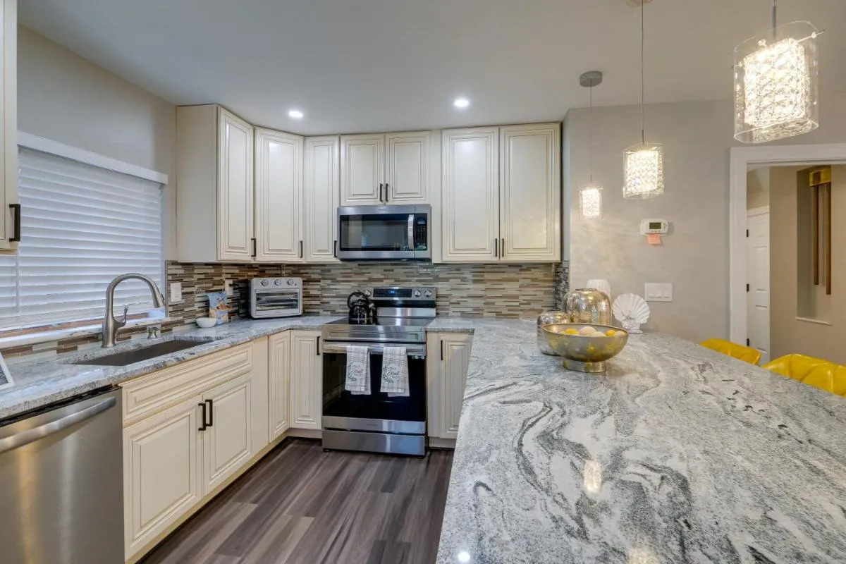 Image 1 of Silver Springs Home Walk to Downtown!