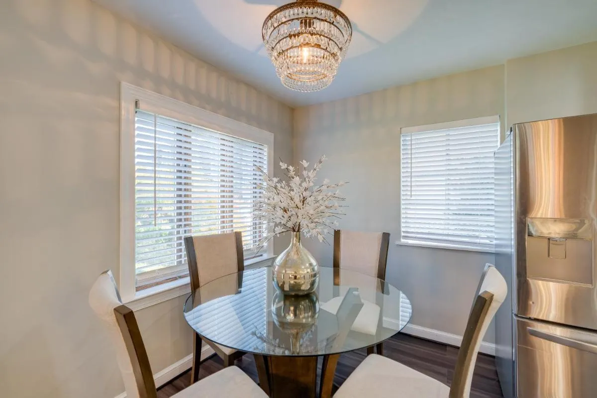 Image 6 of Silver Springs Home Walk to Downtown!