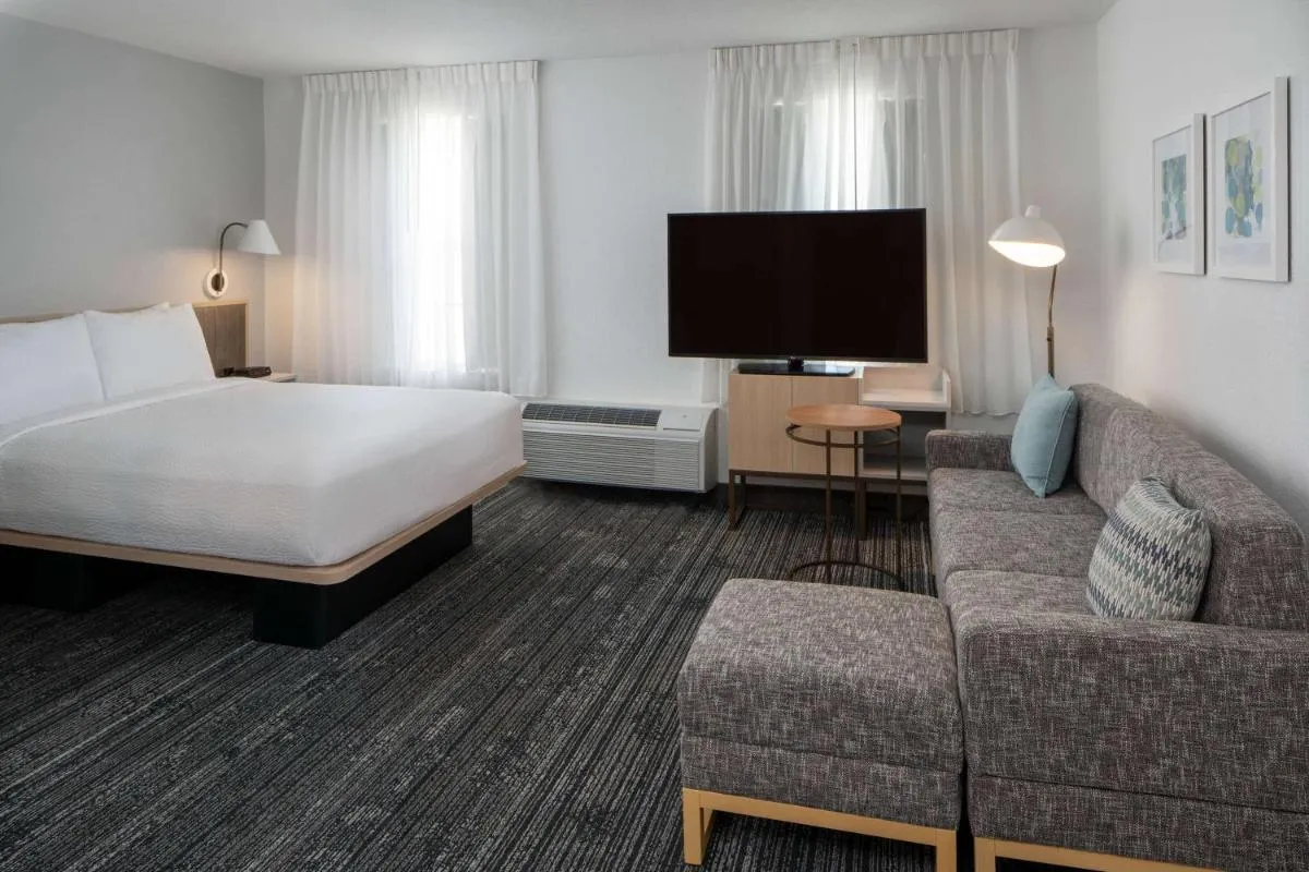 Image 2 of Sonesta Simply Suites Falls Church