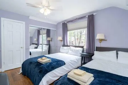 Image 5 of Spacious 4BR CozySuites in Old Town Alexandria