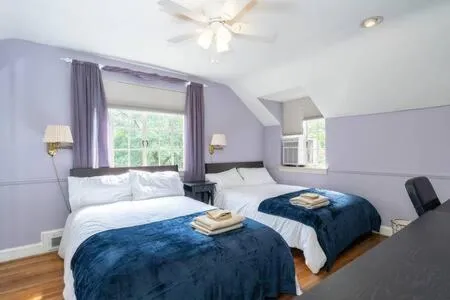 Image 6 of Spacious 4BR CozySuites in Old Town Alexandria