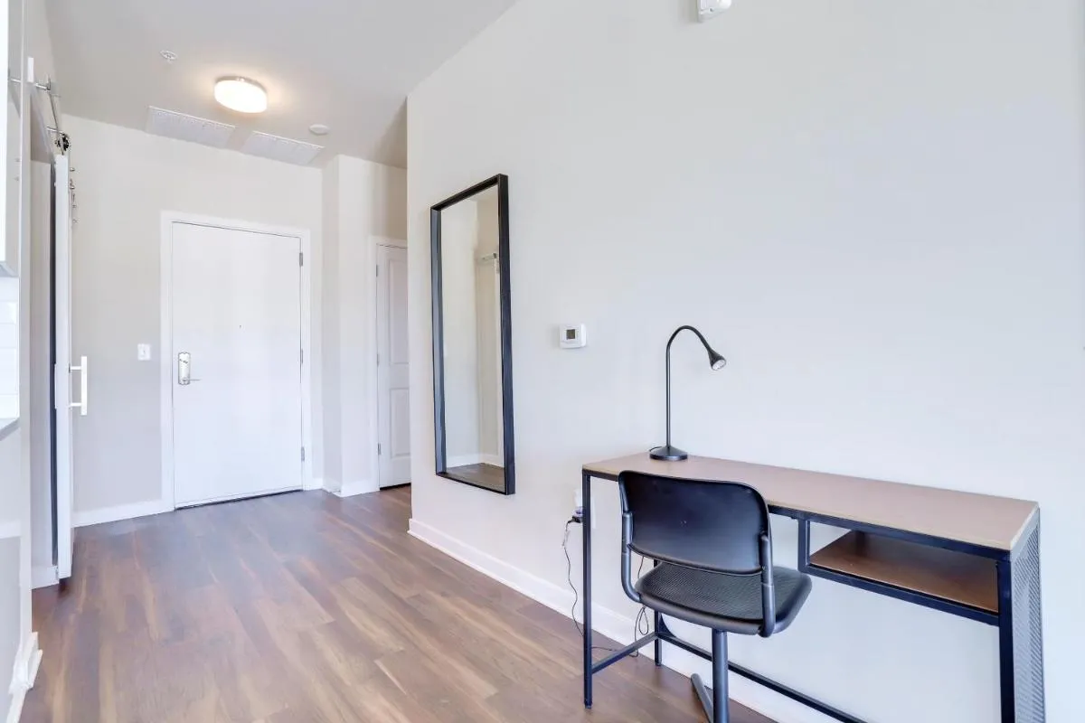 Image 4 of Spacious Apartment in Alexandria