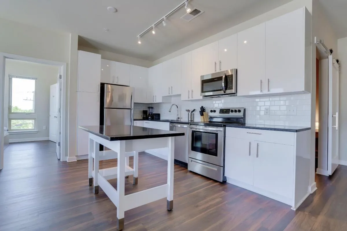 Image 2 of Spacious Apartment in Alexandria