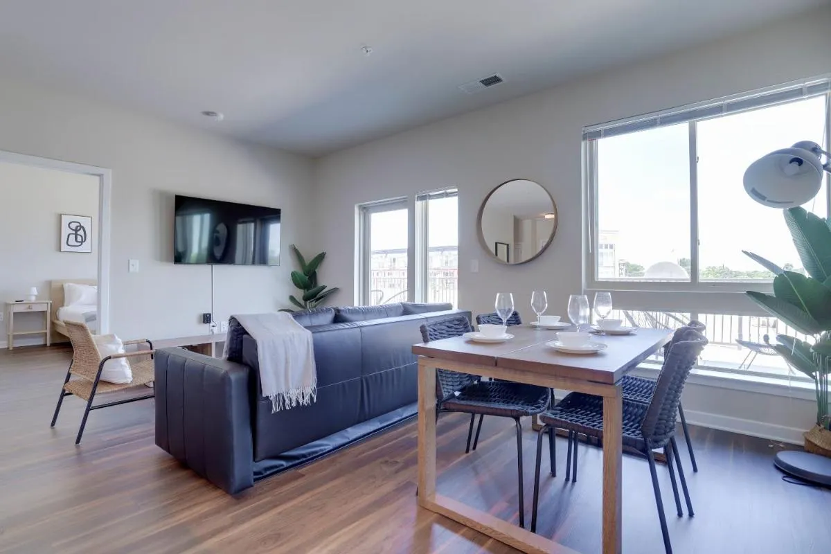 Image 5 of Spacious Apartment in Alexandria