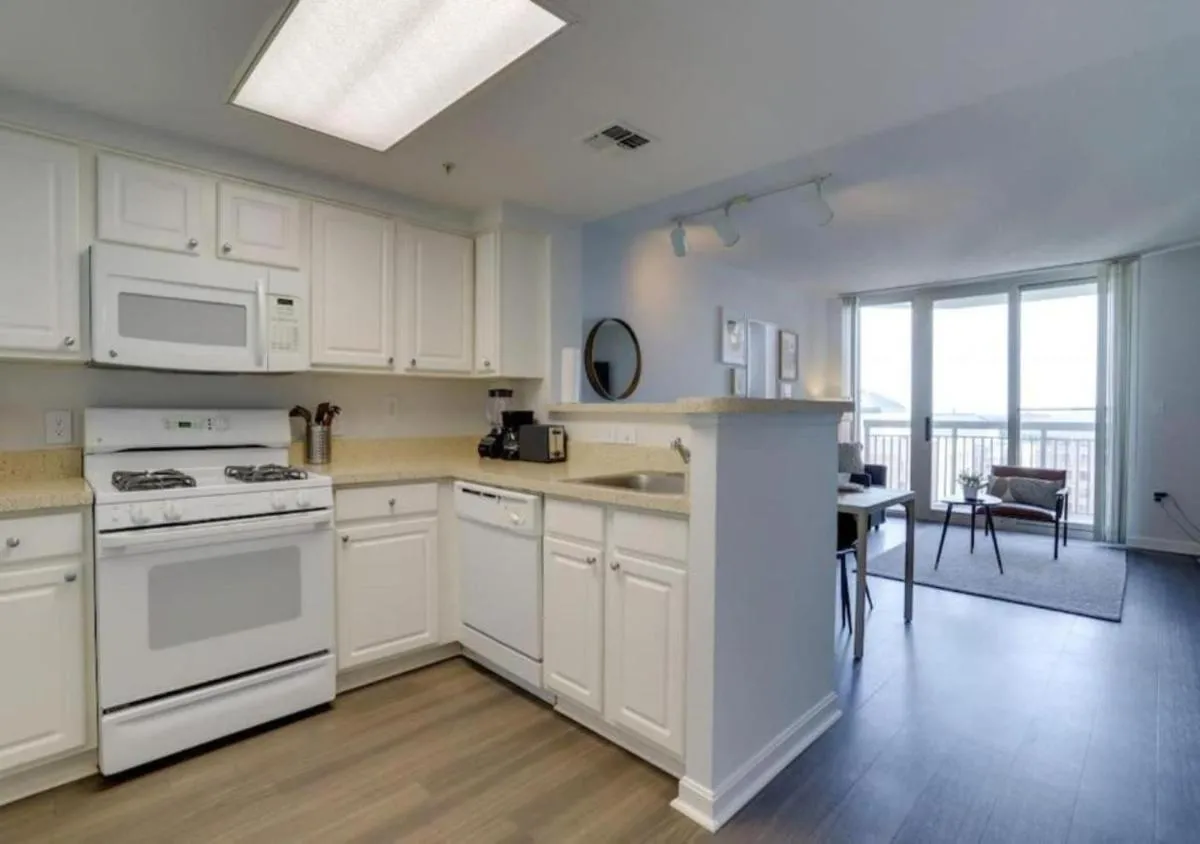 Image 4 of Splendid 1 Bedroom Condo At Ballston With Gym