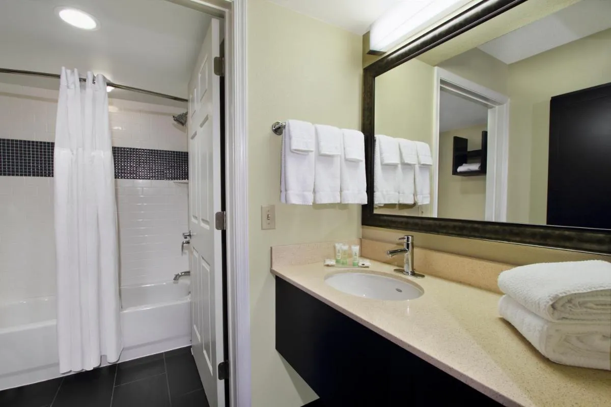 Image 2 of Staybridge Suites Tysons – McLean, an IHG Hotel