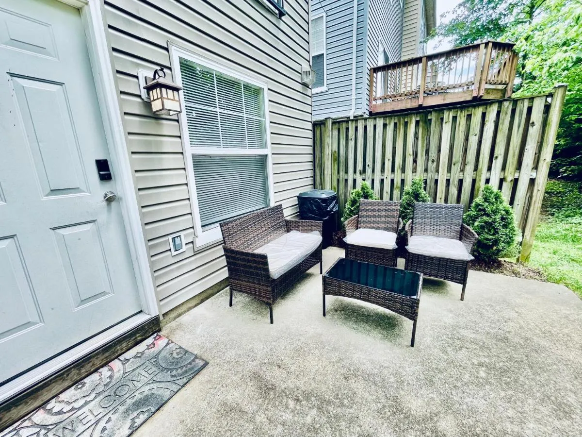 Image 1 of Studio in the heart of Rockville