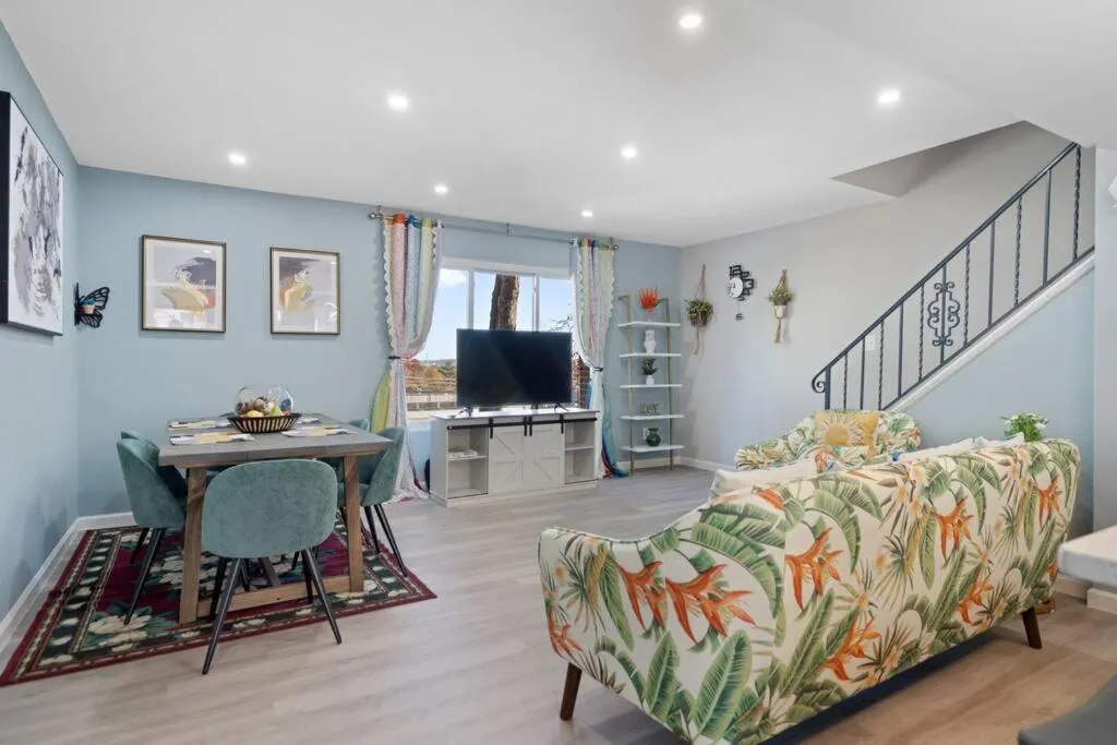 Image 4 of Stunning Old-Town Alexandria house with free parking