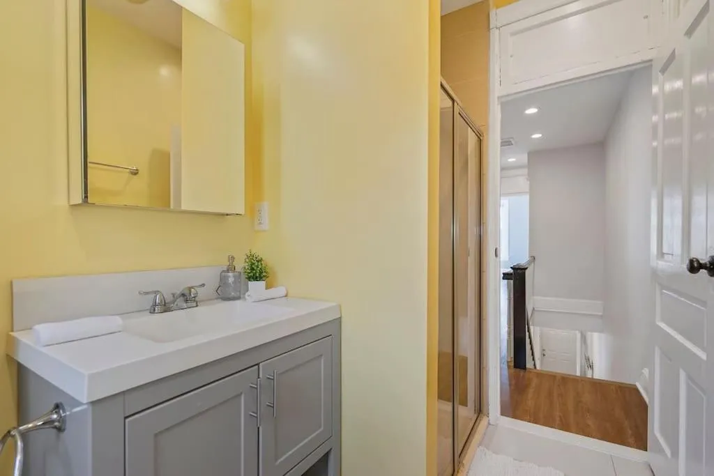 Image 4 of Stunning Renovated DC Home