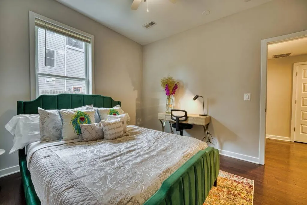 Image 4 of Stylish 2-Bedroom/2Bath Hideaway