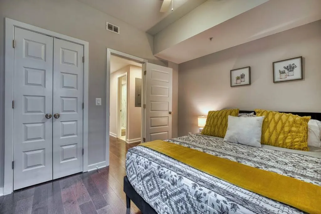 Image 6 of Stylish 2-Bedroom/2Bath Hideaway
