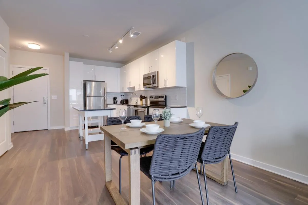 Image 2 of Stylish Apartment in Alexandria