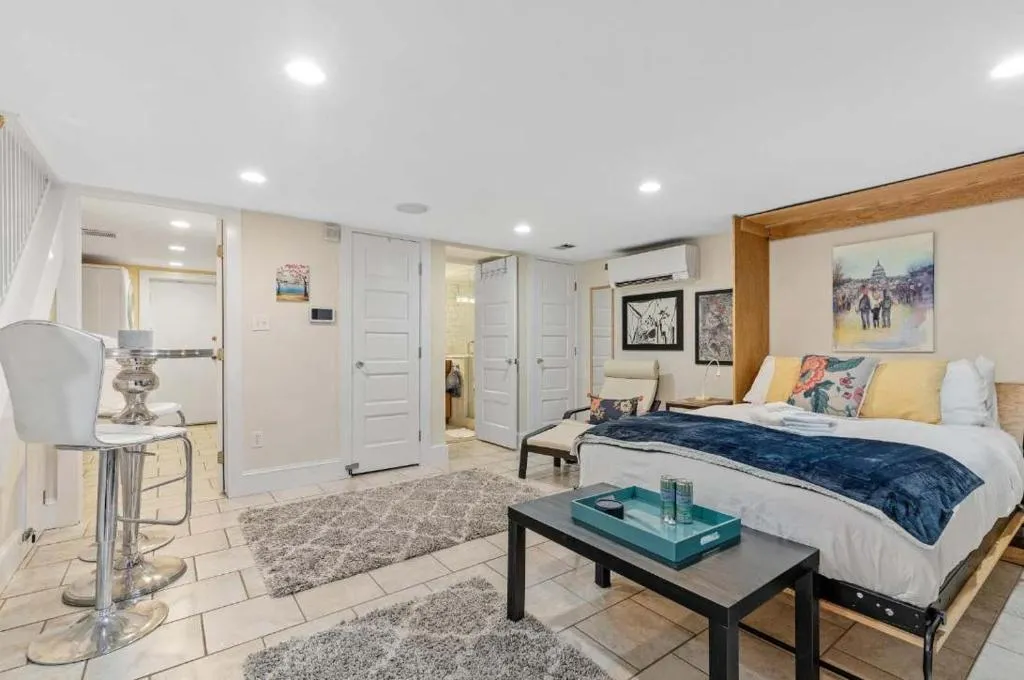 Image of Stylish City Studio in the Heart of Capitol Hill
