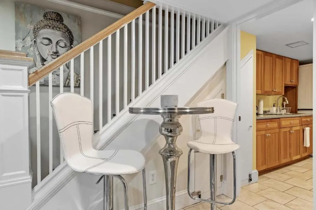 Image 6 of Stylish City Studio in the Heart of Capitol Hill