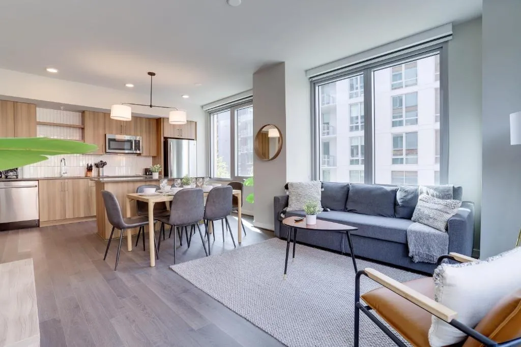 Image of Stylish Condo at Clarendon with Rooftop Views
