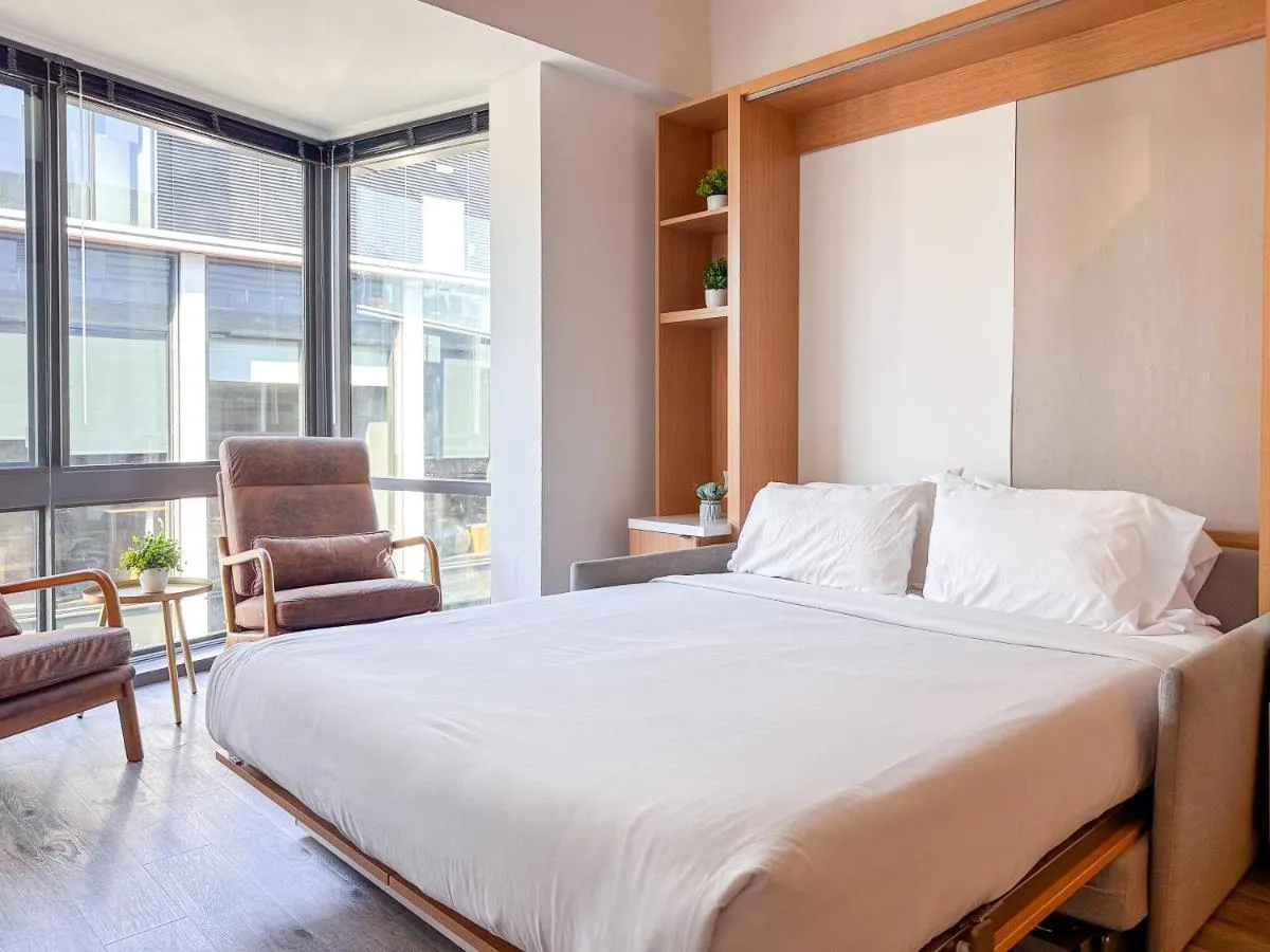 Image 3 of Suite The Wharf DC