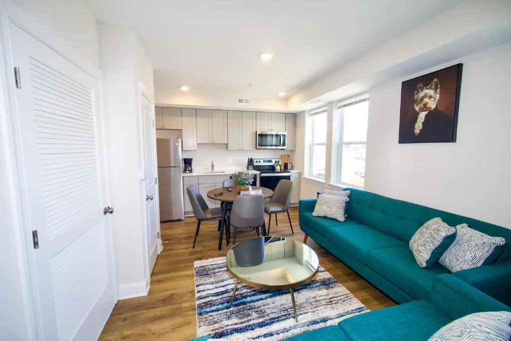 Image of The Chey:Modern and Intimate