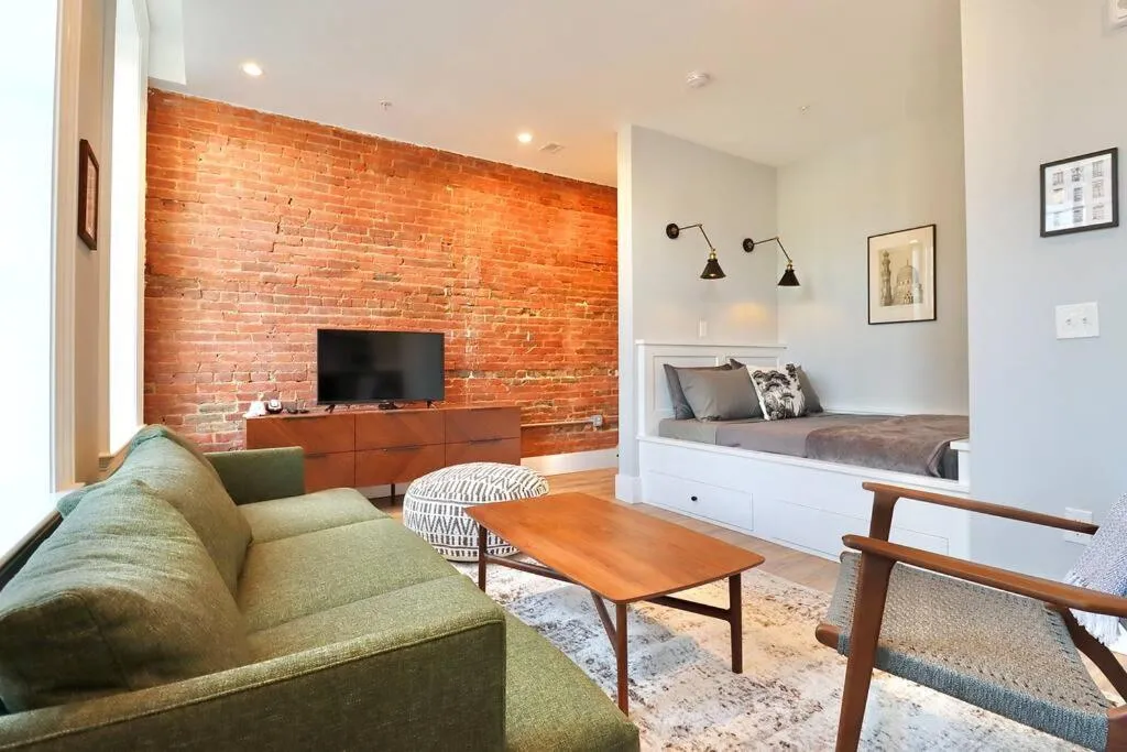 Image 1 of The Royal Suite at Prince Street Inn