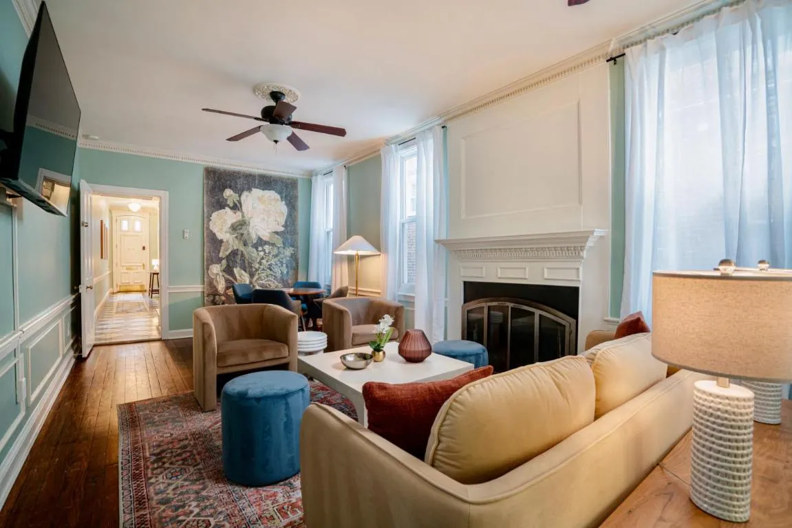 Image of The W House Traveler’s Dream Heart of Old Town