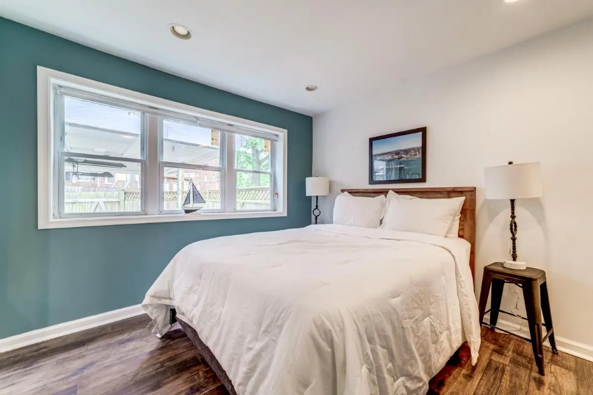 Image 6 of TheWrightStays Art Haven at Fairlawn Gardens