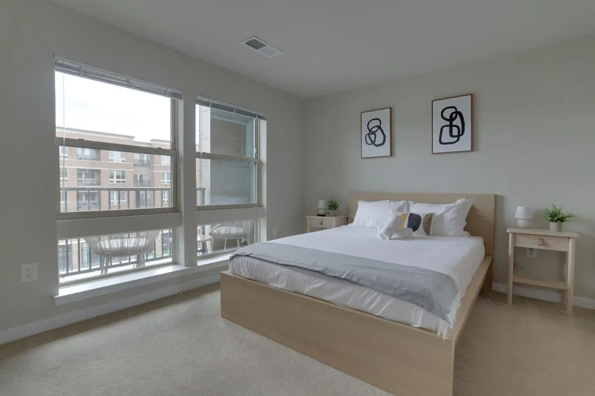 Image 1 of Top Amenities: Charming Apartment at Alexandria