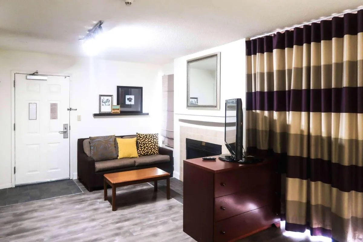 Image 3 of Tysons Corner Suites, A Baymont by Wyndham