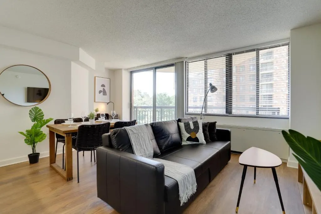 Image of Unique Luxury Apt with Rooftop @Pentagon City