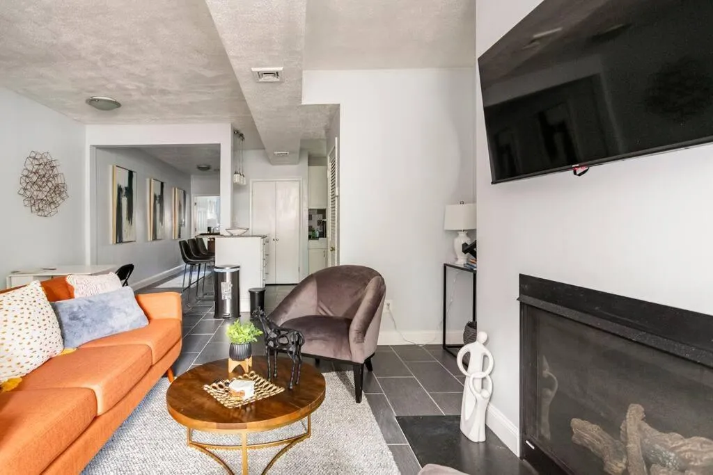 Image 4 of Viola’s Place